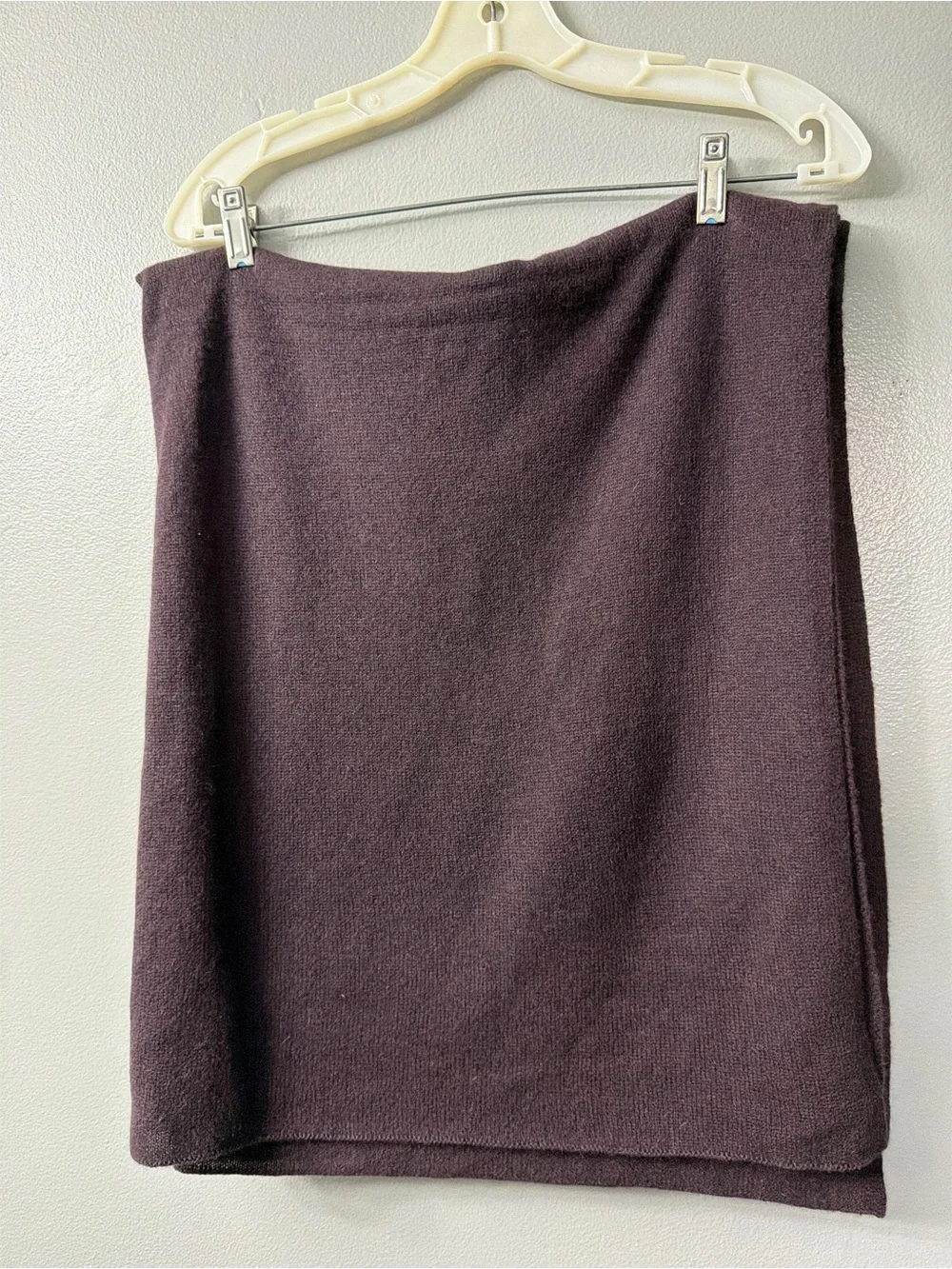 c by bloomingdale's cashmere burgundy very oversized scarf